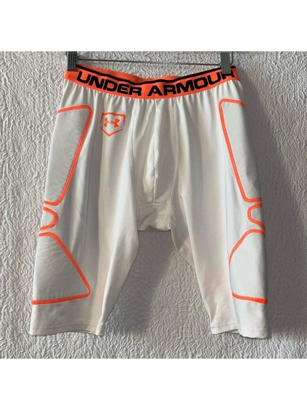 Under Armour Athletic Compression Heat Gear Lightly Padded Sides Shorts